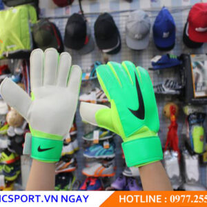 GĂNG TAY THỦ MÔN NIKE 2020 MÀU XANH LÁ