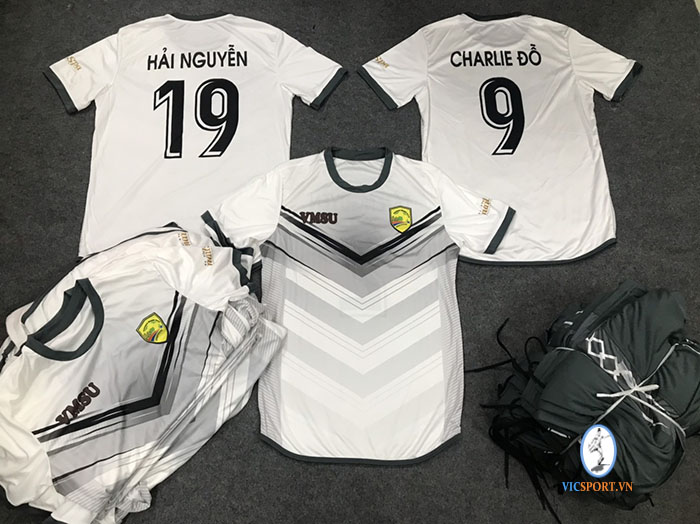 VMSU UNITED TRONG MÀU ÁO MAY MONSTER