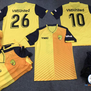VMSU UNITED TRONG MÀU ÁO MAY MÀU VÀNG