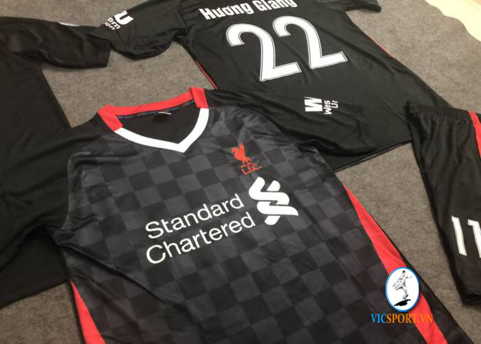 ÁO LIVERPOOL ĐEN 2020 IN CHO KHÁCH - Hình ảnh 2