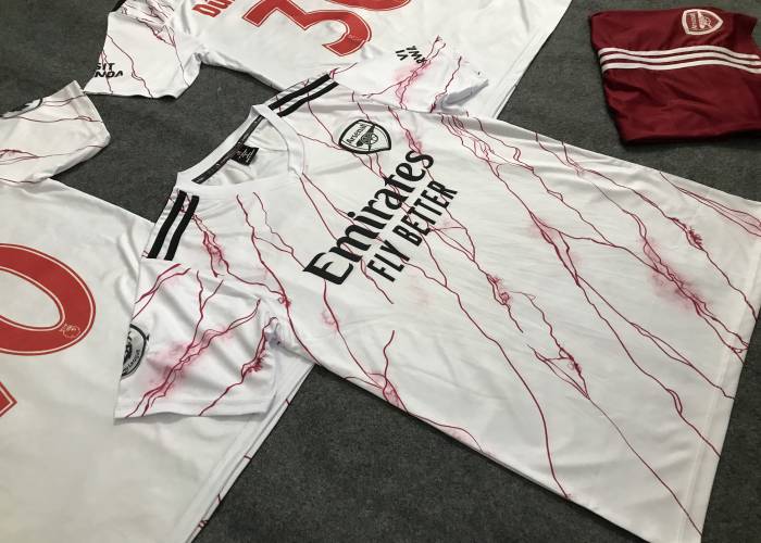ÁO ARSENAL TRẮNG 2020 IN CHO KHÁCH - Hình ảnh 2