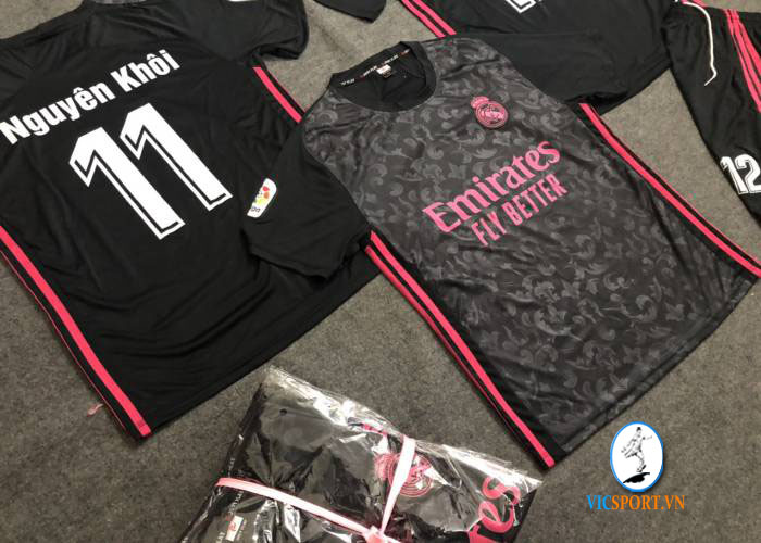 ÁO REAL MADRID ĐEN IN CHO KHÁCH - Hình ảnh 4
