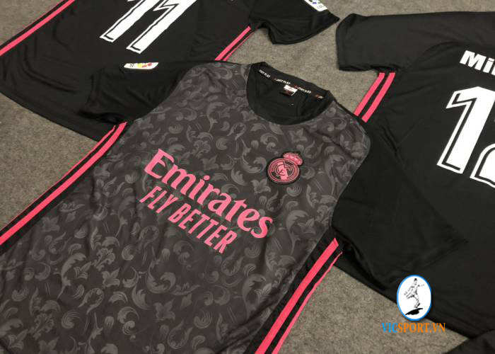 ÁO REAL MADRID ĐEN IN CHO KHÁCH - Hình ảnh 2