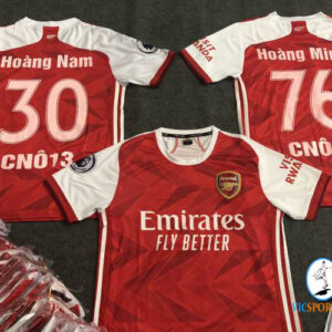 LỚP CNÔ13 TRONG MÀU ÁO ARSENAL ĐỎ