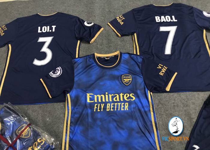 ÁO ARSENAL XANH IN CHO KHÁCH