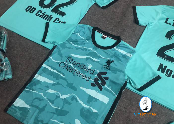 ÁO LIVERPOOL XANH TRẺ EM IN CHO KHÁCH - Hình ảnh 2