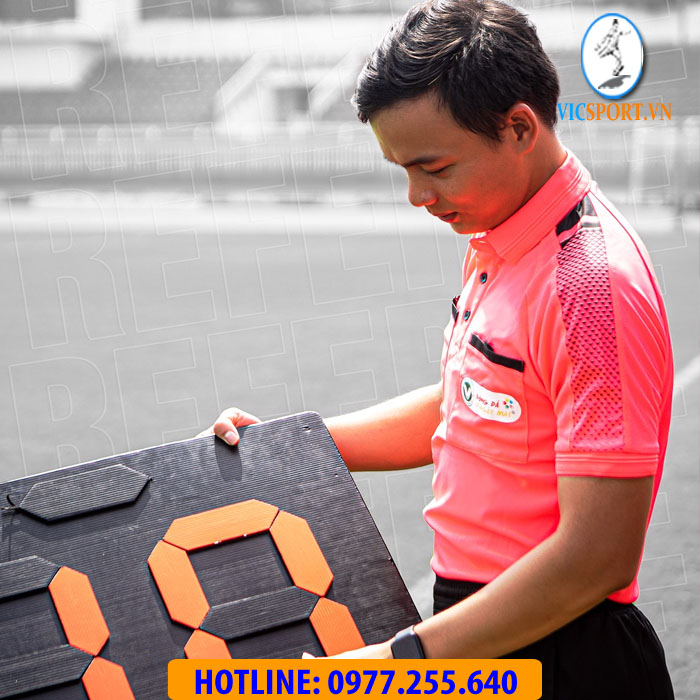Bộ trọng tài Egan Eric đủ màu - Hình ảnh 6