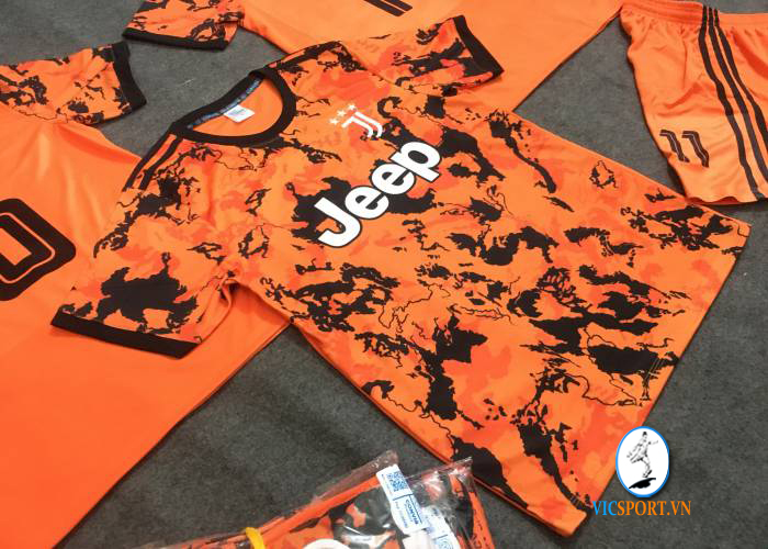 ÁO JUVENTUS CAM VẢI MÈ IN CHO KHÁCH - Hình ảnh 4