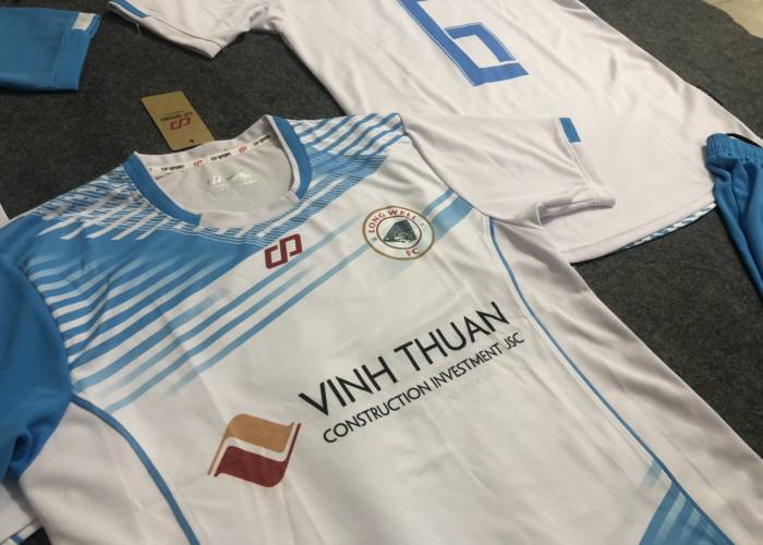 LONG WELL FC - ROGER TRẮNG - Hình ảnh 2