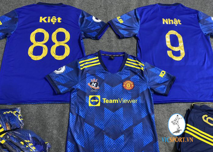 FC GIÀ TRONG MÀU ÁO MU XANH - Hình ảnh 6