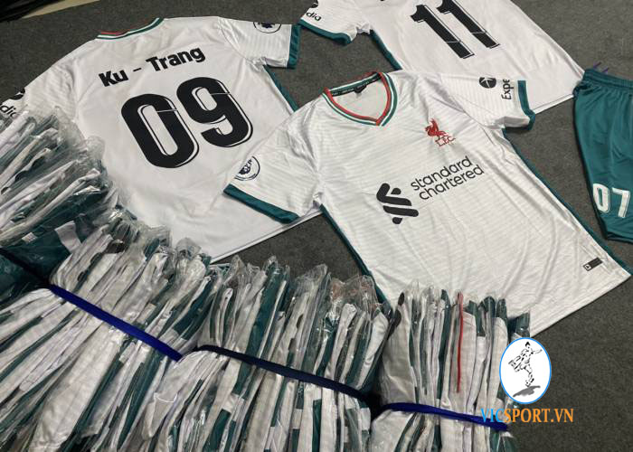 ÁO LIVERPOOL TRẮNG IN CHO KHÁCH - Hình ảnh 3