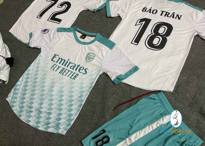 ÁO ARSENAL TRẮNG XANH IN CHO KHÁCH - Hình ảnh 5