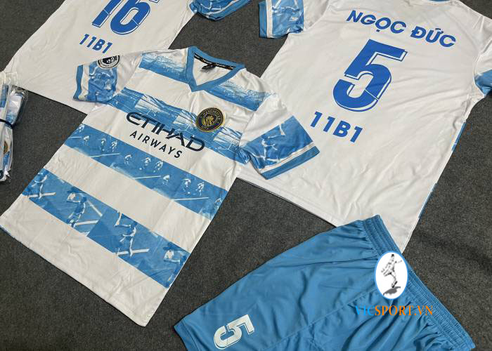 LỚP 11B1 TRONG MÀU ÁO MAN CITY - Hình ảnh 5