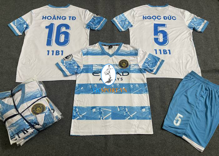 LỚP 11B1 TRONG MÀU ÁO MAN CITY - Hình ảnh 2