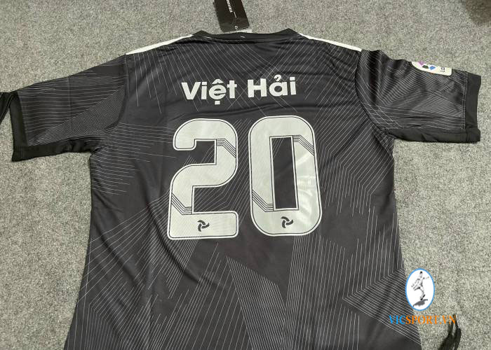 ÁO REAL DÒNG STRIVEND MÀU ĐEN IN CHO KHÁCH - Hình ảnh 3