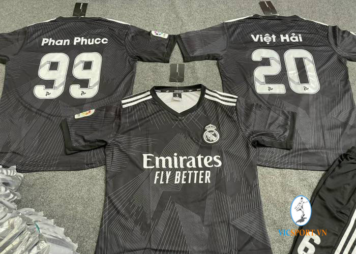 ÁO REAL DÒNG STRIVEND MÀU ĐEN IN CHO KHÁCH - Hình ảnh 6