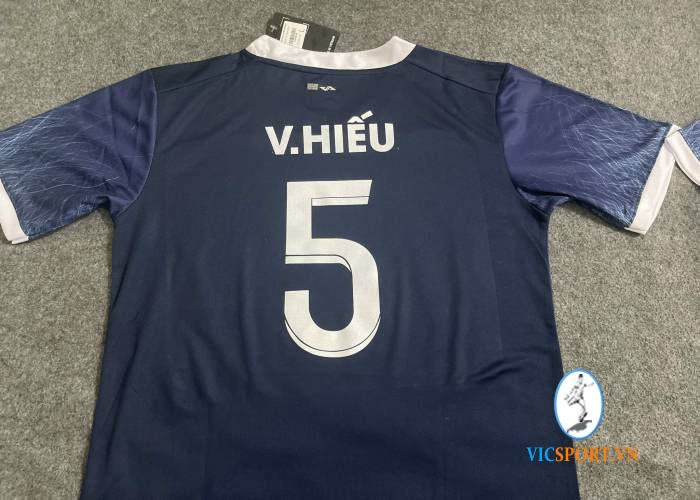 ÁO STRIVEND V3 XANH ĐEN IN CHO KHÁCH - Hình ảnh 2