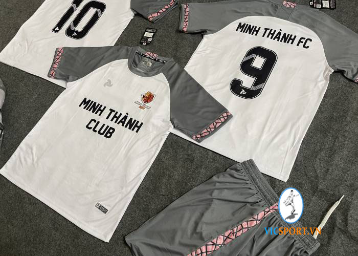MINH THÀNH FC - JULEE TRẮNG - Hình ảnh 4