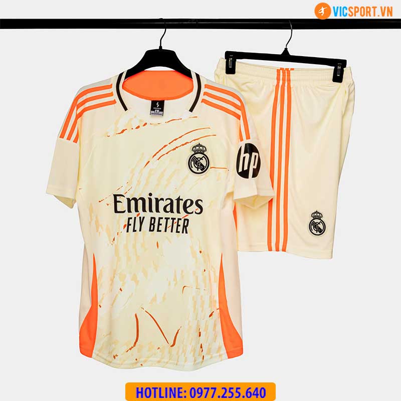 Áo đá banh Strivend Clb Real Madrid mùa giải 2024-2025 - Hình ảnh 46