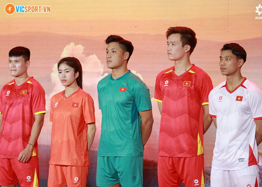 Áo bóng đá đội tuyển Việt Nam 2025 chính hãng - bản Fan - Hình ảnh 28